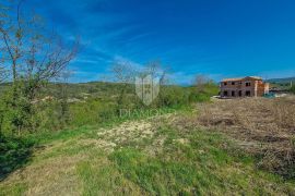 Buje, okolica. Prostrano zemljište sa panoramskim pogledom!, Buje, Γη