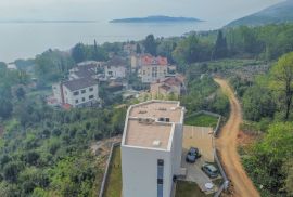 OPATIJA, IKA - prekrasan stan u novogradnji 105m2 + 57m2 krovna terasa 77m2, panoramski pogled na more, Opatija - Okolica, شقة