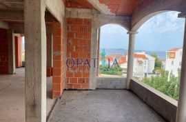 Zadar-Diklo, samostojeća kuca sa 6 apartmana nedovršena, Zadar, Haus