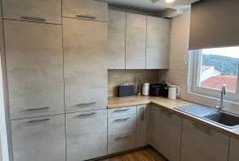 Stan na traženoj lokaciji u gradu, Pula, Istra, Pula, Apartamento