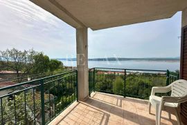 Dramalj - klasičan stan sa dvije spavaće sobe, Crikvenica, Flat