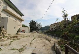 Labin, okolica, kuća za adaptaciju u blizini mora, Labin, Haus