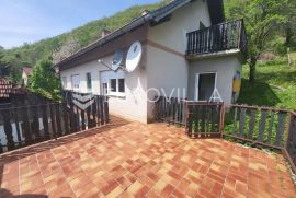 Lobor, Stari Golubovec, kuća 200 m2 na zemljištu od 1300 m2, Lobor, Maison