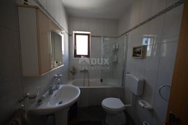 ISTRA, RABAC Maksimalni komfor s panoramskim pogledom na more i garažom!, Labin, Apartamento