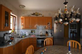 ISTRA, RABAC Maksimalni komfor s panoramskim pogledom na more i garažom!, Labin, Apartamento