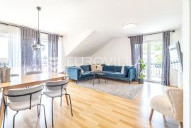 Zagreb, Prekrižje, prekrasan četverosoban stan NKP 90 m2, Zagreb, Flat