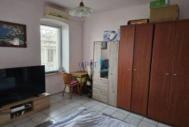 Opatija, blizina centra, manji stan s terasom, Opatija, Appartement