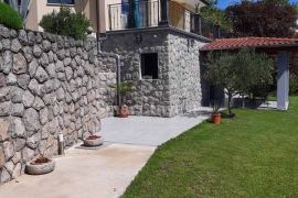 IKA, najam stana s terasom i parkingom, Opatija - Okolica, Appartment