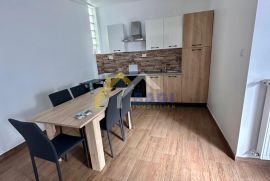 Smještaj za 4 radnika- Sesvete centar, Zagreb, Appartement