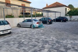 Zadar, kuća sa 10 apartmana, Zadar, Casa