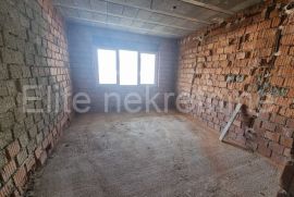 Matulji - prodaja kuće, 274 m2, balkon, parking!, Matulji, Maison