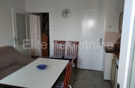 Donja Vežica - prodaja stana, 53,65 m2, balkon, drvarnica!, Rijeka, Appartamento