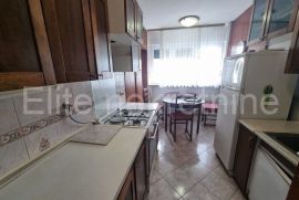 Zamet - prodaja stana, 69,62 m2, 2S +DB, balkon i pogled na more!, Rijeka, Appartamento