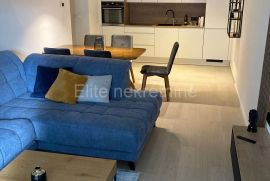 Kantrida - najam stana, 95m2, balkon, parking!, Rijeka, Appartamento