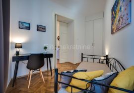 Centar - najam uređenog trosobnog stana, 96 m2, Rijeka, Appartement