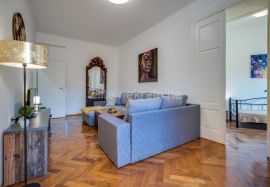 Centar - najam uređenog trosobnog stana, 96 m2, Rijeka, Appartement