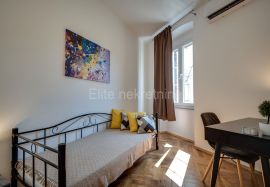 Centar - najam uređenog trosobnog stana, 96 m2, Rijeka, Appartement