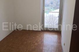 Pula, Vidikovac - stan na traženoj lokaciji, 2SS+DB, balkon s otvorenim pogledom!, Pula, Stan