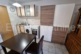 Apartman 33 m2 - Malinska - PRILIKA!, Malinska-Dubašnica, Appartement