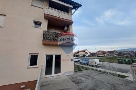 POSLOVNI PROSTOR, 80,92m2, Oroslavje- NAJAM, Oroslavje, Ticari emlak