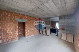 POSLOVNI PROSTOR 70,70m2+terasa 36m2, OROSLAVJE, PRODAJA, Oroslavje, Ticari emlak