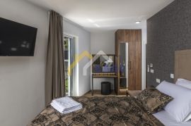 OPATIJA, MOŠĆENIČKA DRAGA – dvije nove vile s bazenom, 410m2 + 225m2 s vrtom, namještajem i wellnessom, Mošćenička Draga, بيت