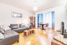 Zagreb, Borongaj, Borongajska cesta, trosoban stan na 2. katu sa garažom, Zagreb, Appartment