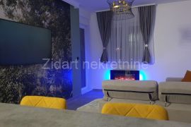 Erska, Lux namešten apartman, garaža, Preporuka, Čajetina, Διαμέρισμα