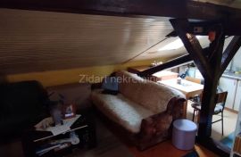 Zemun, Alaska, 1.0, 24m2, potkrovlje, Zemun, Apartamento