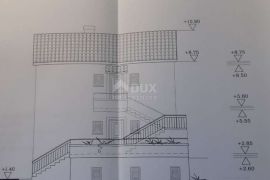 OPATIJA, MATULJI- zemljište 715m2 S GRAĐEVNOM DOZVOLOM! za obiteljsku kuću/ stambenu zgradu-stanove -apartmane/ kuću za iznajmljivanje - odmor s bazenom, Matulji, أرض