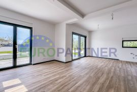 Poreč 5km, nova vila s bazenom , moderan dizajn, Poreč, House