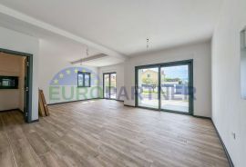 Poreč 5km, nova vila s bazenom , moderan dizajn, Poreč, House