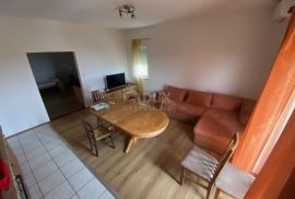 RIJEKA, DRENOVA - stan 130 m2 za najam za 6 -10 radnika + balkon s pogledom na more! PRILIKA!, Rijeka, Flat