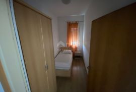 RIJEKA, DRENOVA - stan 130 m2 za najam za 6 -10 radnika + balkon s pogledom na more! PRILIKA!, Rijeka, Flat