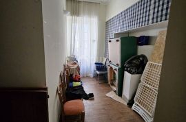 RIJEKA, CENTAR- stan 190,77 udaljen 50m od mora, Rijeka, Appartment