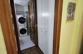 RIJEKA, CENTAR- stan 190,77 udaljen 50m od mora, Rijeka, Appartment