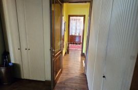 RIJEKA, CENTAR- stan 190,77 udaljen 50m od mora, Rijeka, Appartment