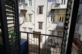 RIJEKA, CENTAR- stan 190,77 udaljen 50m od mora, Rijeka, Appartment