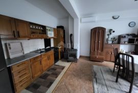 BELAFUŽA, ZADAR - PRILIKA! Mini stambena zgrada sa 3 etažirana stana!, Zadar, Casa