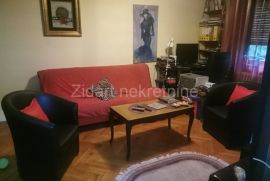 Stan u mirnoj ulici na Karaburmi, Palilula, Appartment