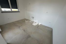 Istra, Medulin, Banjole okolica, stan sa bazenom, 110m2, 3SS+DB, vrt, NOVO!! #prodaja, Medulin, Kвартира