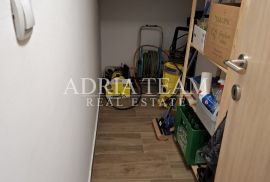 TROSOBNI APARTMAN U STAMBENOJ ZGRADI, PRIZEMLJE - POVLJANA, PAG, Povljana, Kвартира