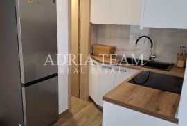 TROSOBNI APARTMAN U STAMBENOJ ZGRADI, PRIZEMLJE - POVLJANA, PAG, Povljana, Kвартира