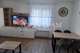 TROSOBNI APARTMAN U STAMBENOJ ZGRADI, PRIZEMLJE - POVLJANA, PAG, Povljana, Kвартира