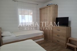 TROSOBNI APARTMAN U STAMBENOJ ZGRADI, PRIZEMLJE - POVLJANA, PAG, Povljana, Kвартира