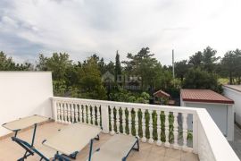 CRIKVENICA, JADRANOVO - lijepa kuća za odmor 92m2, Crikvenica, House