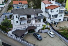 OPATIJA, OPRIĆ - Moderna nekretnina u oazi mira s pet stambenih jedinica i okućnicom blizu mora, Opatija - Okolica, House