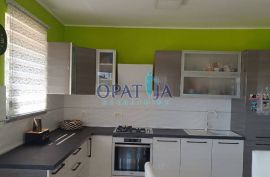 Opatija-Pobri, stan 3s+DB, 1.kat, s balkonom, Opatija - Okolica, Appartment