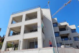 Opatija blizina centra stan 2.kat, 3S+DB, 139.06 m2, Opatija, Διαμέρισμα