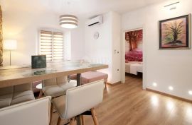 RIJEKA, CENTAR - tri luksuzna apartmana u centru Rijeke., Rijeka, Kвартира